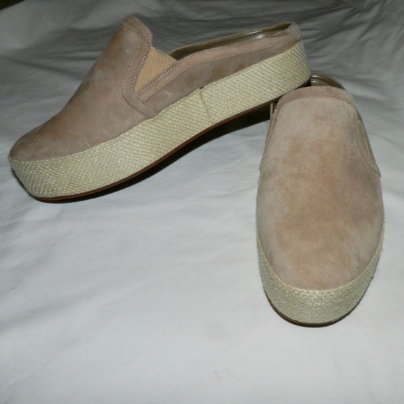 Vince Camuto Suede Platform Mule - Picture 7 of 8